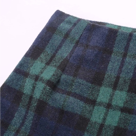 Wool Plaid Mini Skirt - Picture 5 of 7